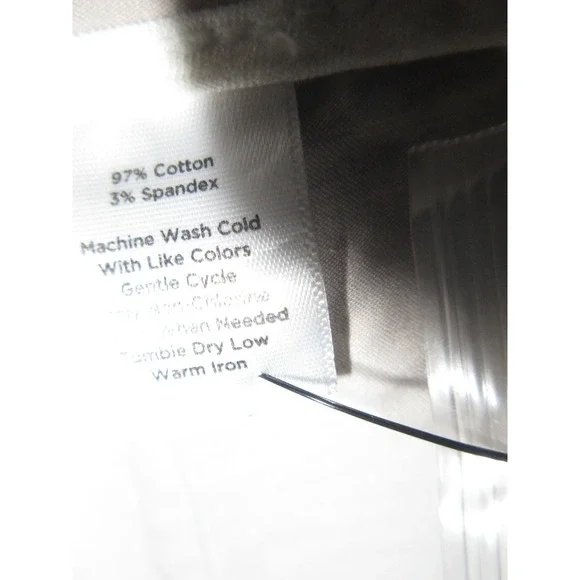 TALBOTS Womens Size 12 Khaki Beige Cotton Blend Flat Front Bermuda Shorts NWT - Picture 8 of 10